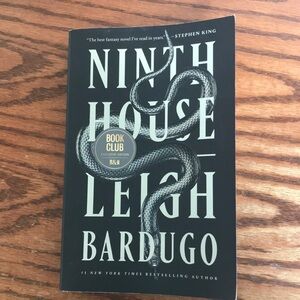 Ninth house Leigh bardugo, paperback, good condition